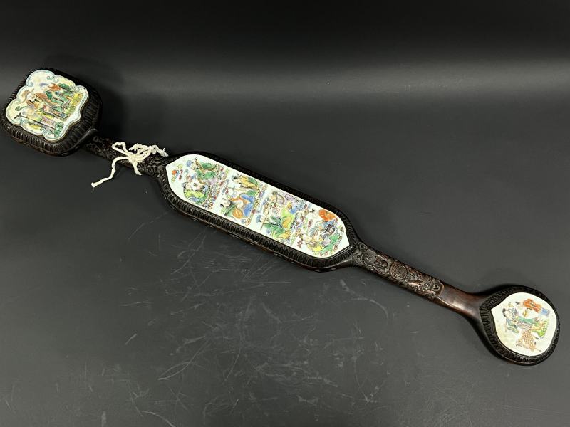清中期 木嵌粉彩群仙祝寿图如意 - 图2