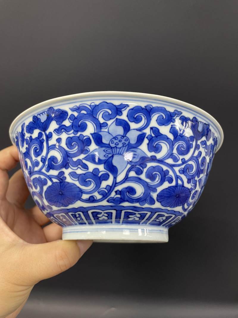 清康熙 青花缠枝莲纹大碗 - 图2