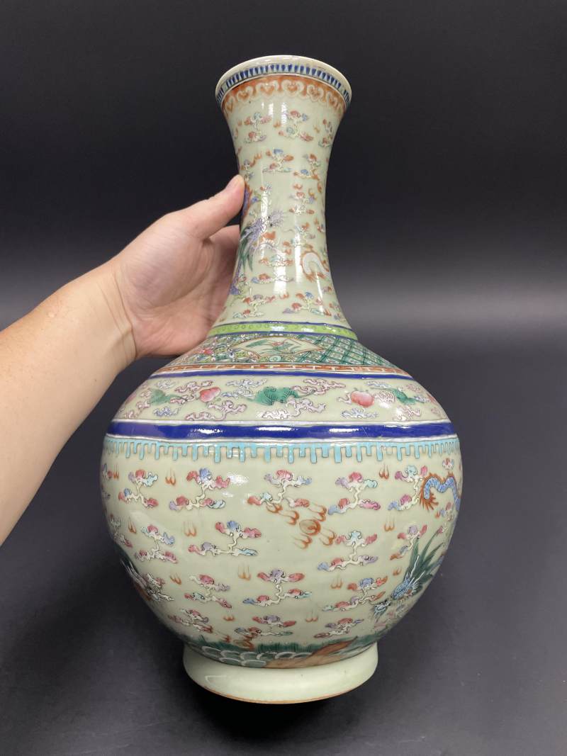 清晚期 青釉粉彩云龙纹赏瓶一对 - 图16