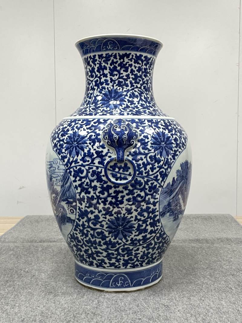 清晚期 青花缠枝莲开光山水人物纹铺首尊 - 图5