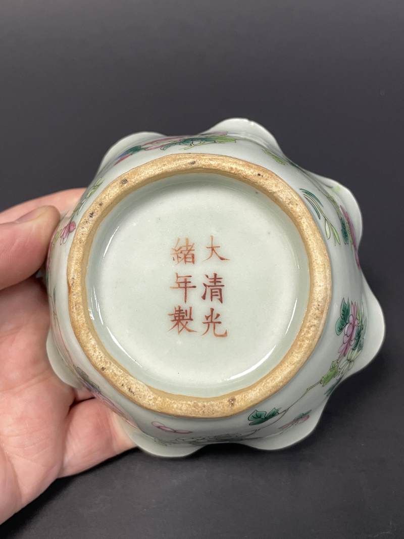 清光绪 青釉粉彩折枝花卉纹花口杯一对 - 图9
