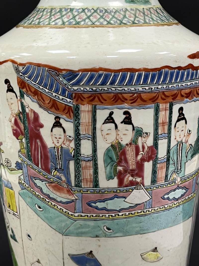 清雍正 粉彩掷果盈车人物故事图棒槌瓶 - 图11