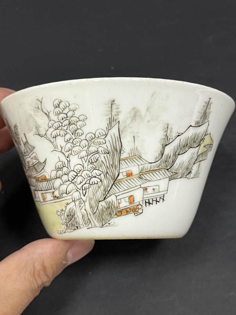 清乾隆 粉彩山水人物纹马蹄套杯十只 - 图3
