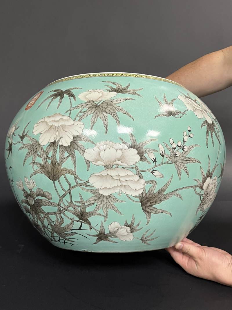 清光绪 松石绿地墨彩花鸟纹缸 - 图3