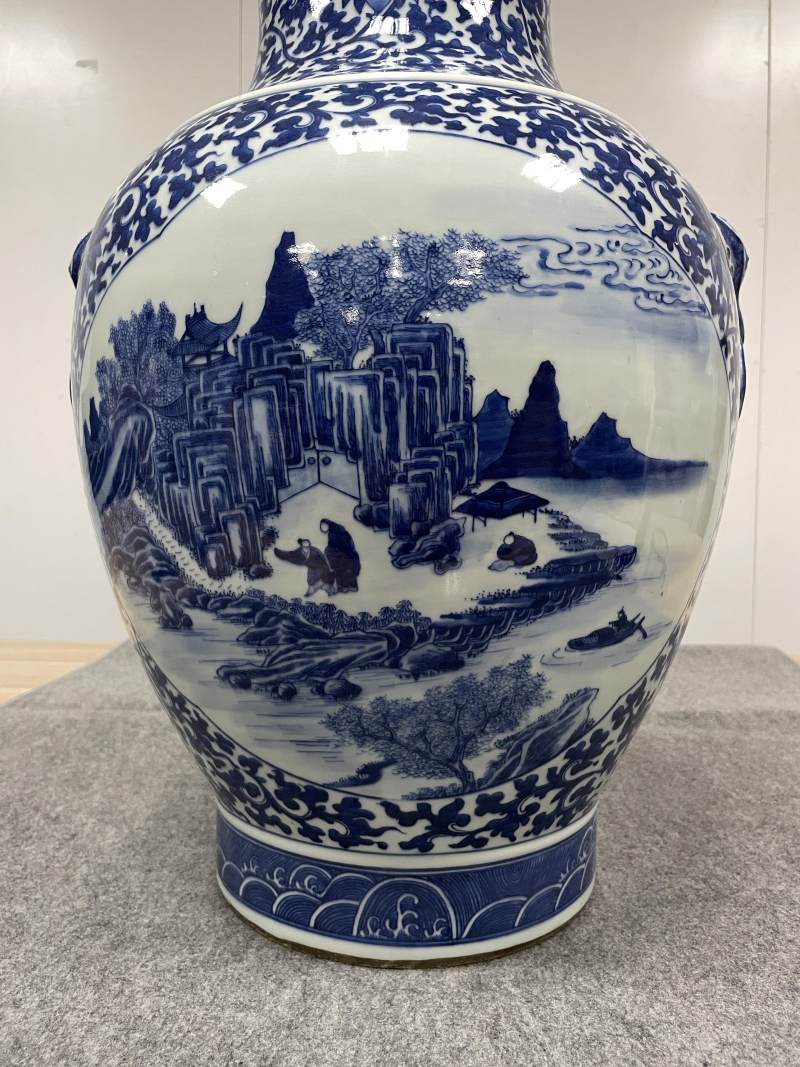 清晚期 青花缠枝莲开光山水人物纹铺首尊 - 图8
