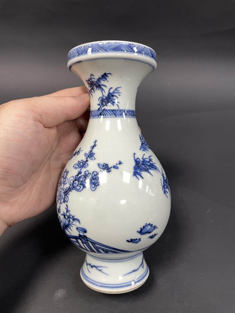清雍正 青花岁寒三友图小琵琶尊 - 图7