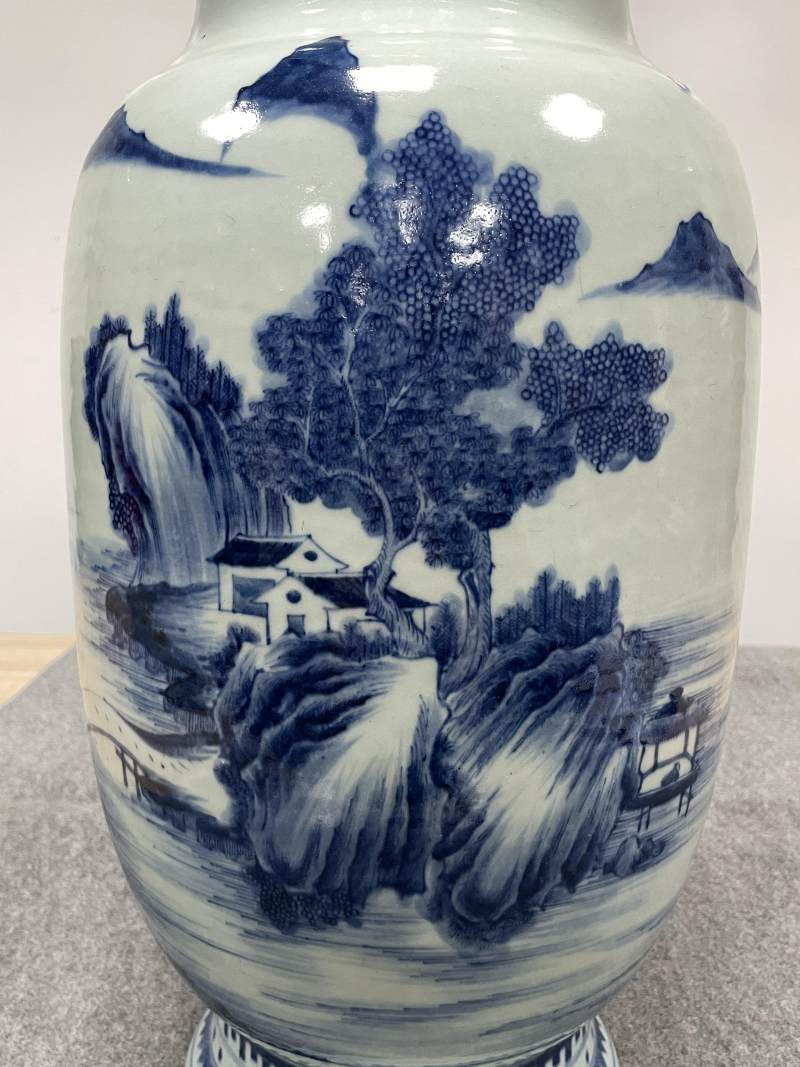 清中期 青花山水人物纹大灯笼瓶一对 - 图25