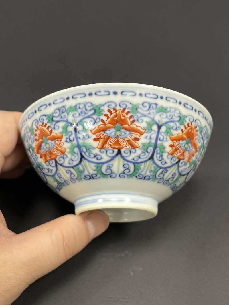 清道光 斗彩缠枝花卉纹碗 - 图5