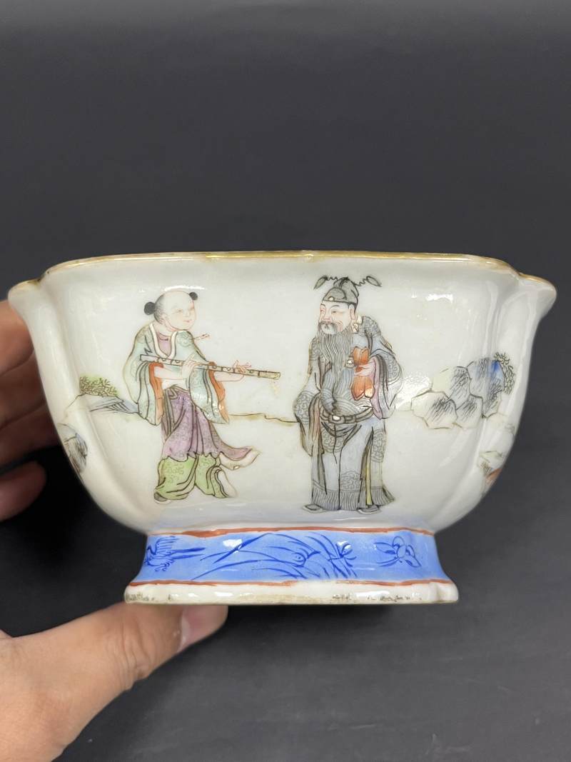 清咸丰 粉彩八仙纹四方倭角供碗 - 图2
