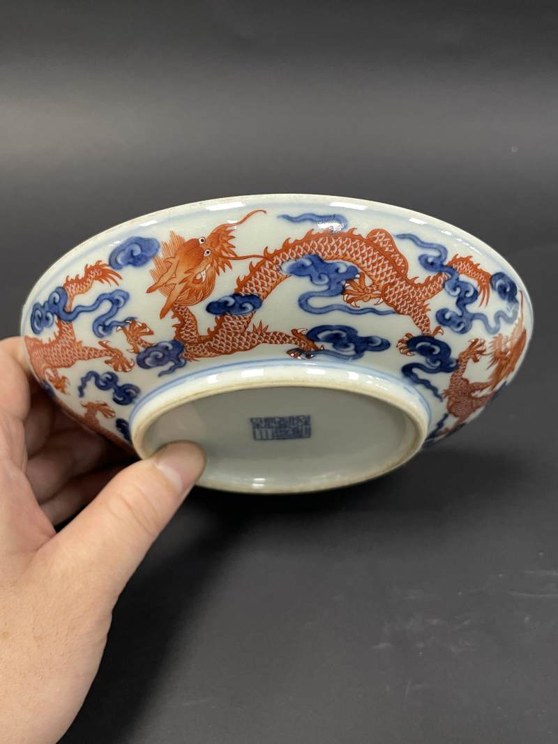 清嘉庆 青花矾红九龙图大印盒 - 图14