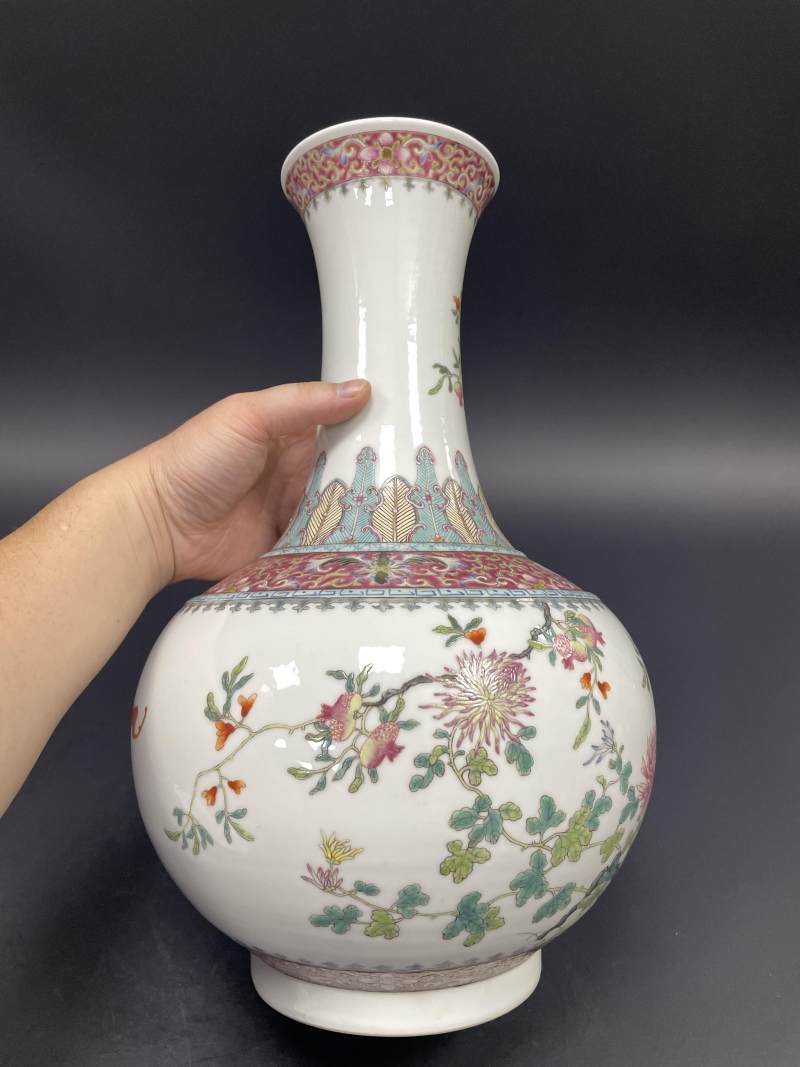 民国 粉彩花果纹赏瓶 - 图6