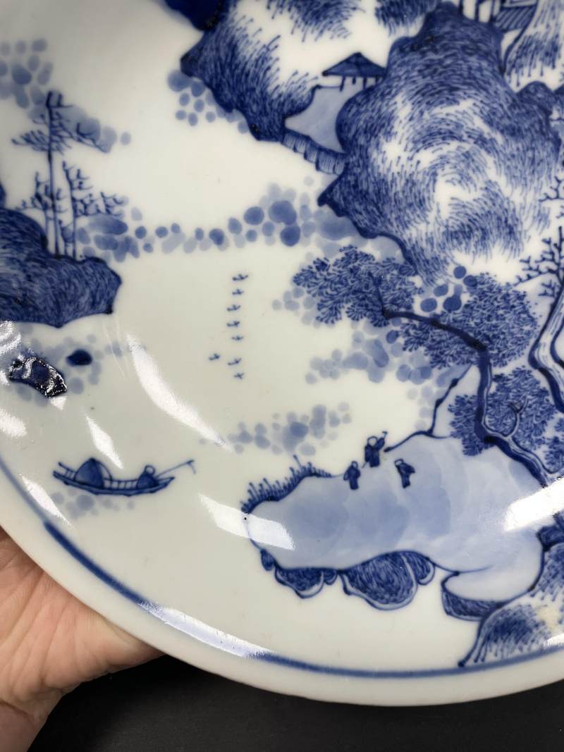 清康熙早期 青花披麻皴山水人物纹盘 - 图6