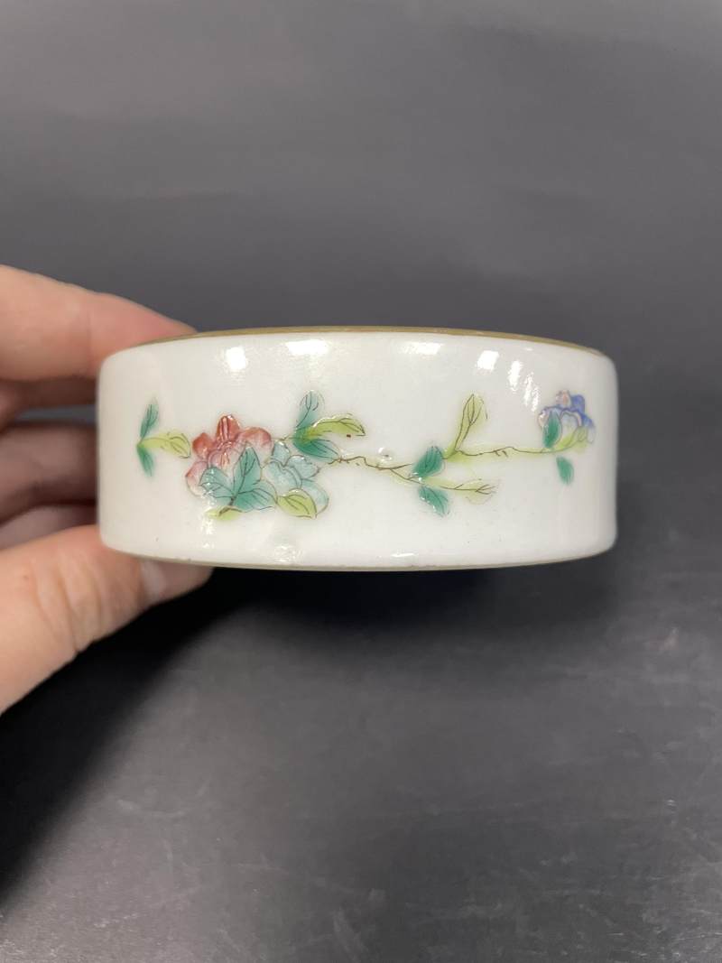 清光绪 粉彩花蝶纹叠盒 - 图4