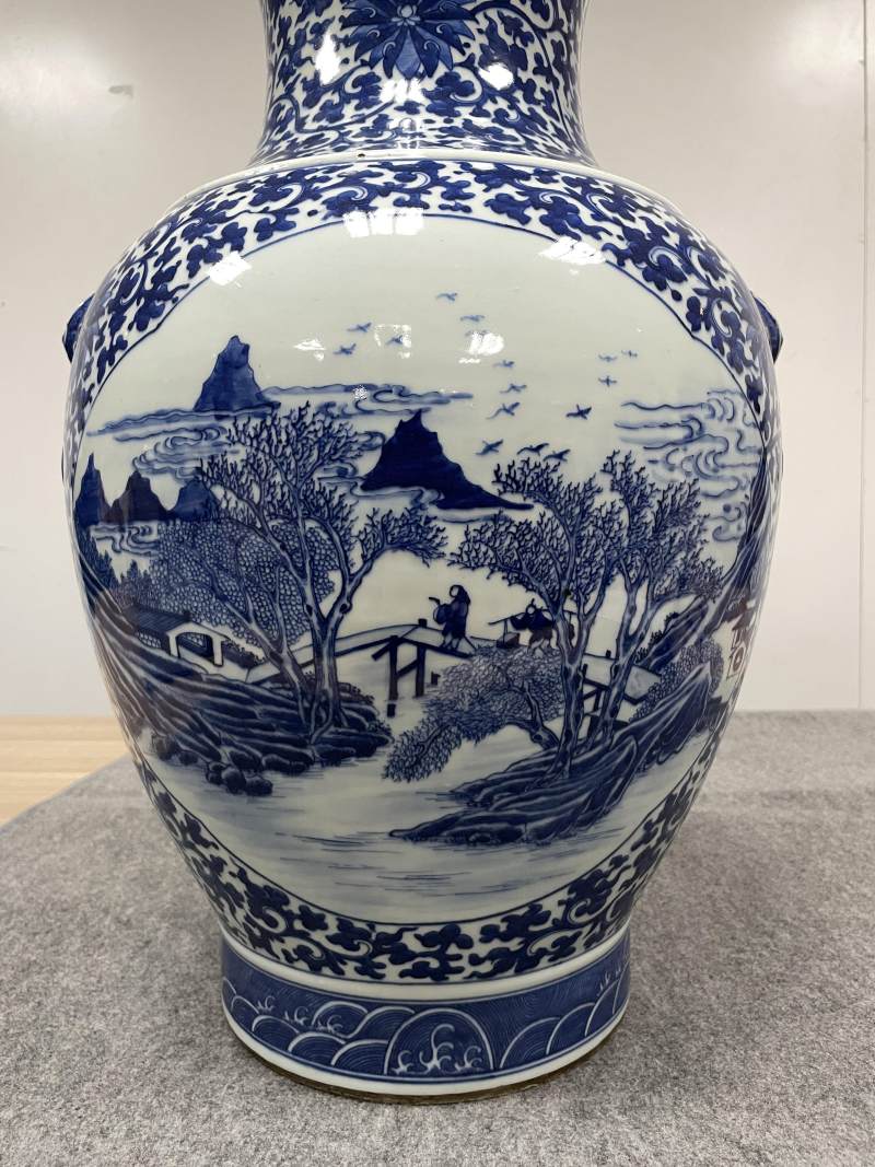 清晚期 青花缠枝莲开光山水人物纹铺首尊 - 图9