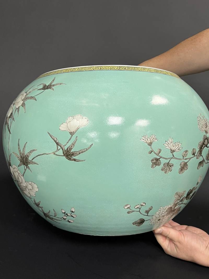 清光绪 松石绿地墨彩花鸟纹缸 - 图4