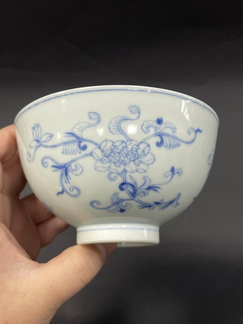 清道光 青花并蒂莲纹碗 - 图4
