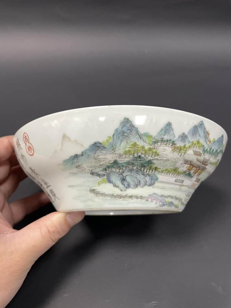 清嘉庆 粉彩江西十景之西山叠翠山水楼阁诗文折腰碗 - 图5