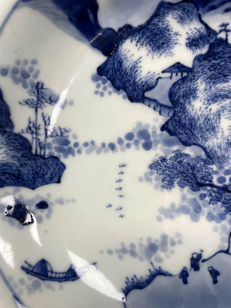 清康熙早期 青花披麻皴山水人物纹盘 - 图8