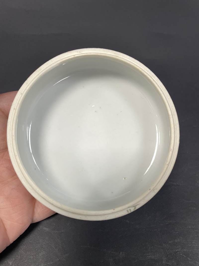 清光绪 粉彩花蝶纹叠盒 - 图7