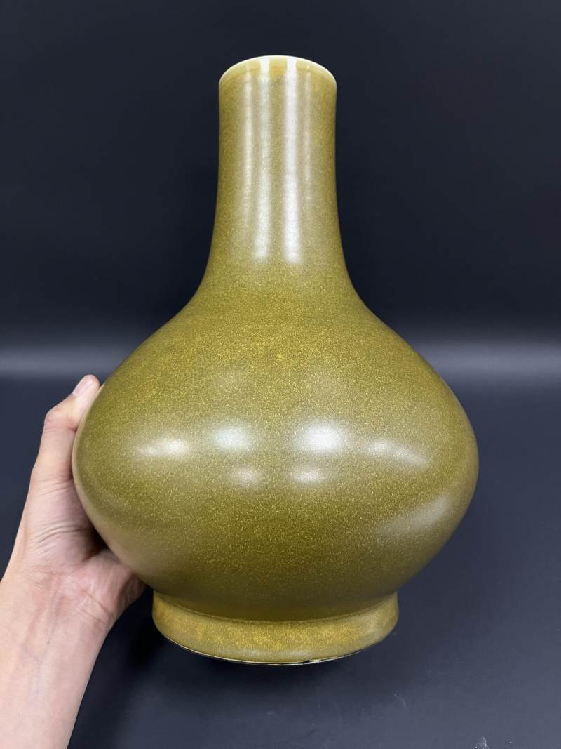 清光绪 茶叶末釉荸荠瓶 - 图4