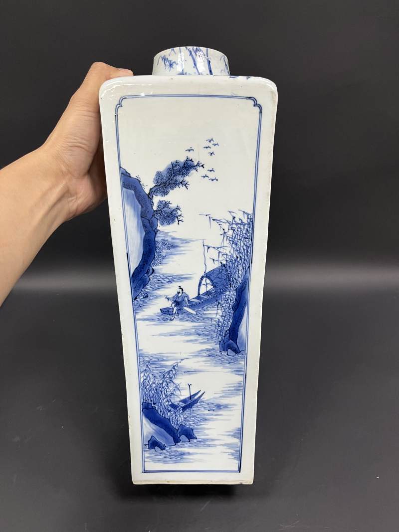 清康熙 青花山水人物纹天圆地方瓶 - 图4