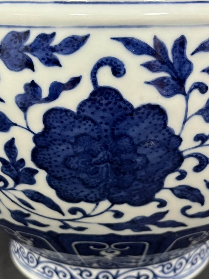清光绪 青花缠枝莲纹赏瓶 - 图11