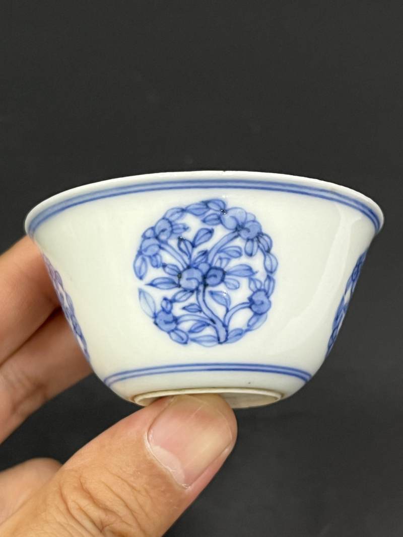 明末清初 青花团花纹杯三只 - 图11
