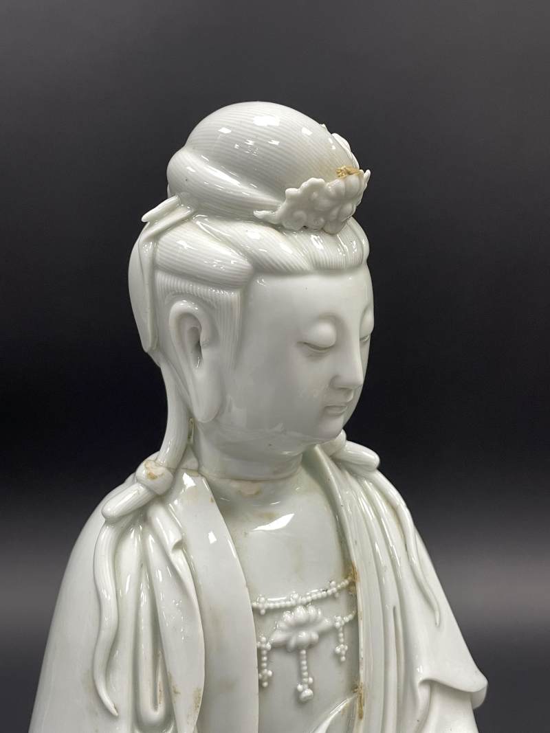 清 德化窑白釉观音像 - 图8