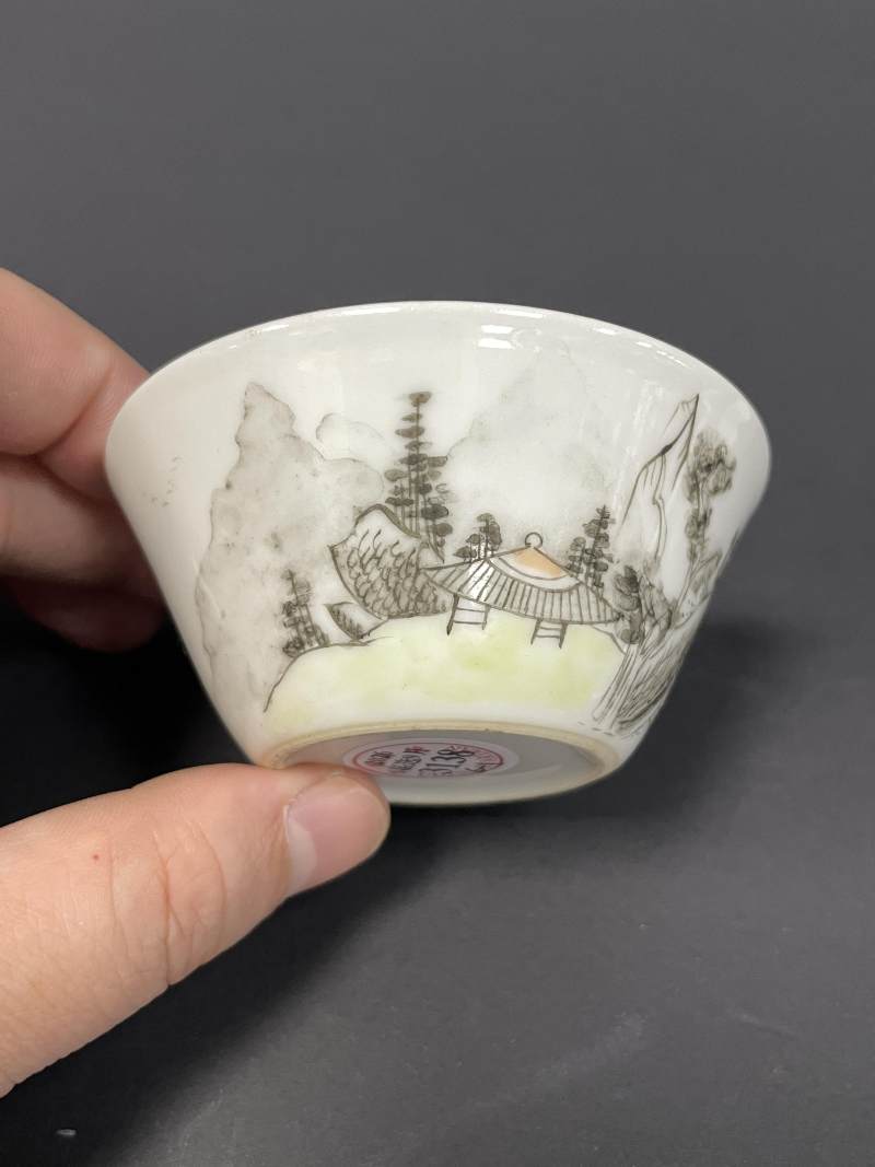 清乾隆 粉彩山水纹马蹄套杯六只 - 图29