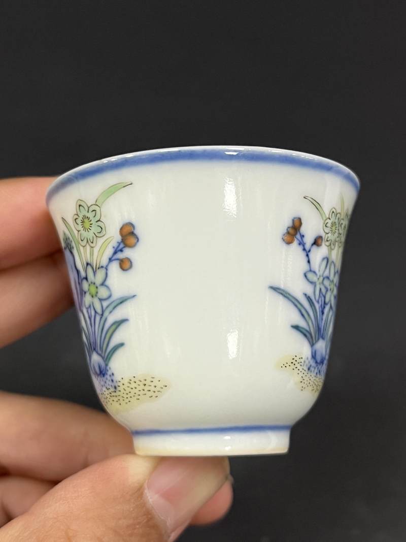 清光绪 斗彩洞石水仙图杯 - 图3