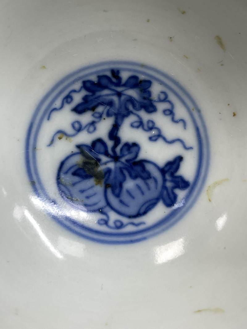 清早期 青花松鼠瓜瓞图茶碗一对 - 图8
