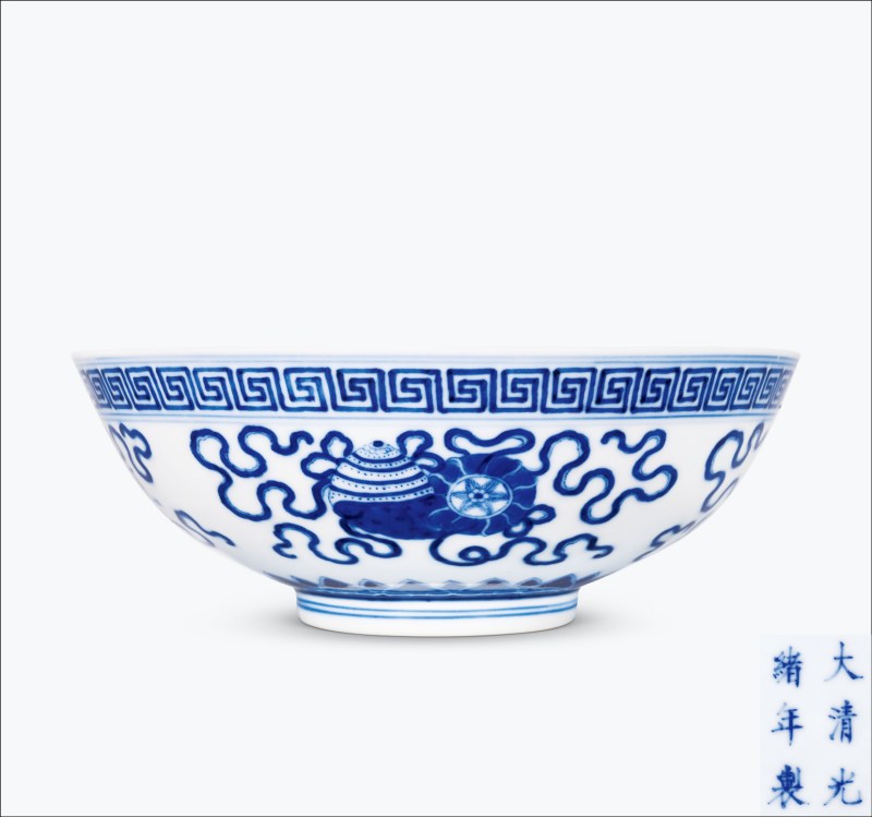清光绪 青花内云龙纹外八宝纹大碗 - 图1