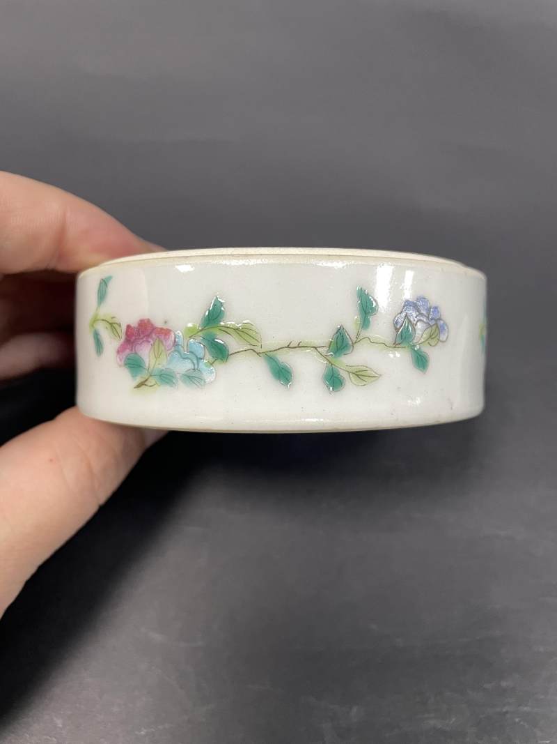 清光绪 粉彩花蝶纹叠盒 - 图9
