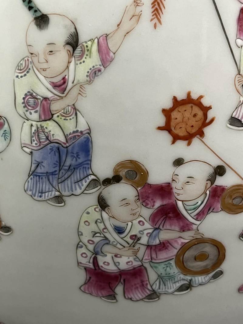 清道光 粉彩百子婴戏图瓶 - 图22