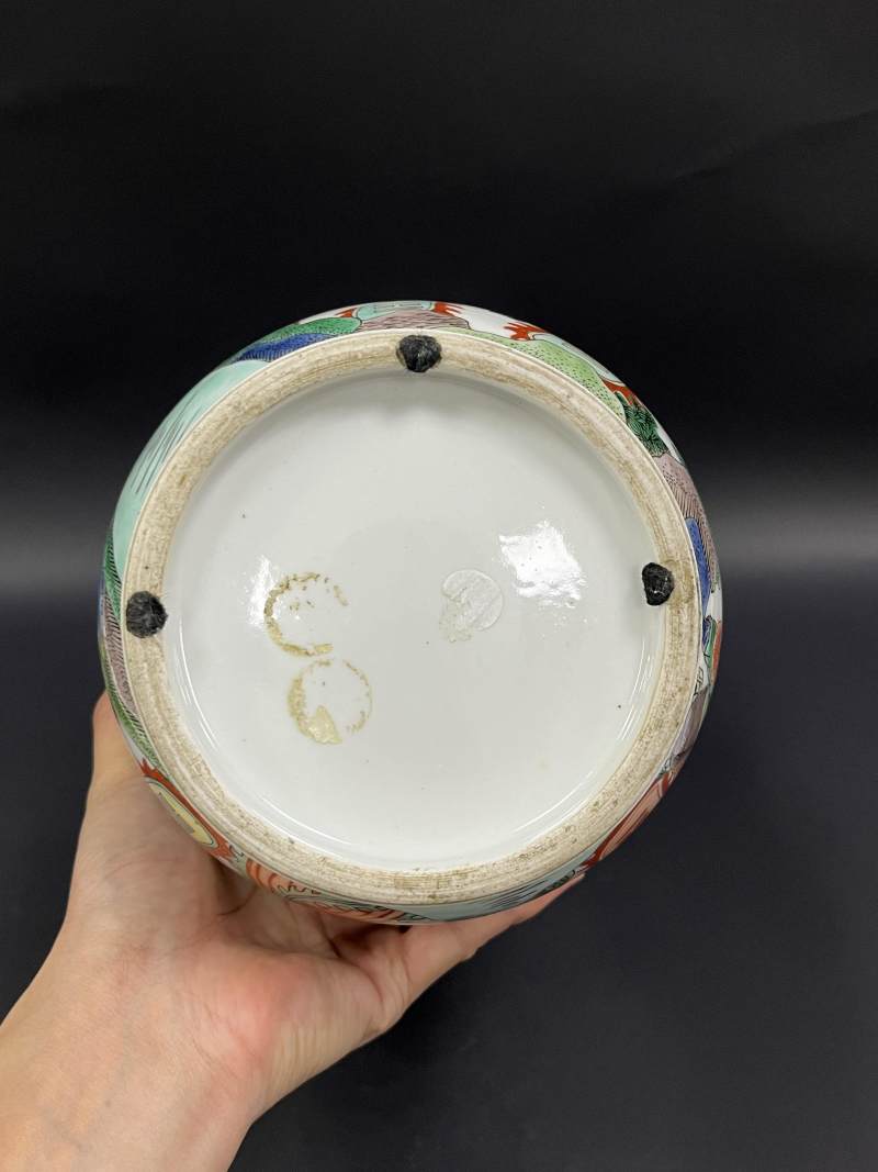 清晚期 五彩人物故事图棒槌瓶 - 图9