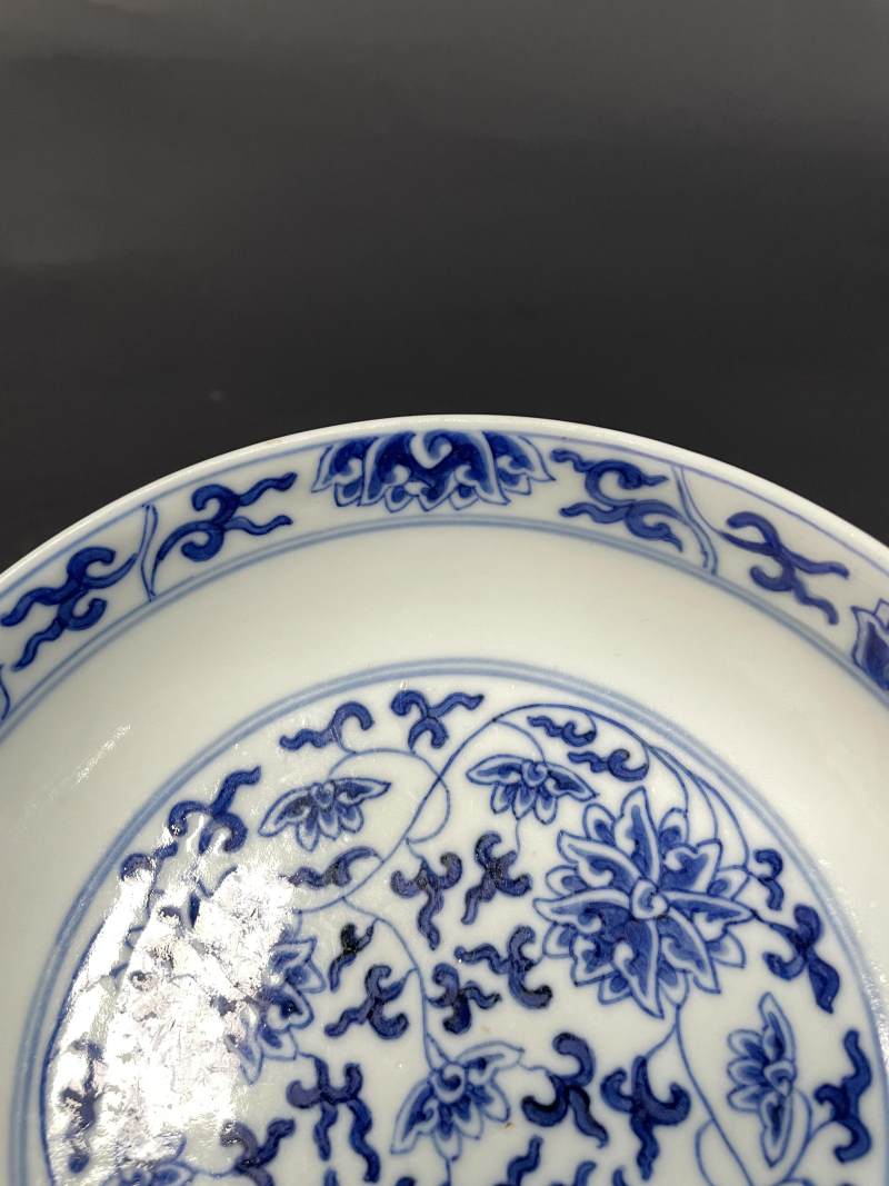 清同治 青花缠枝莲纹盘 - 图4