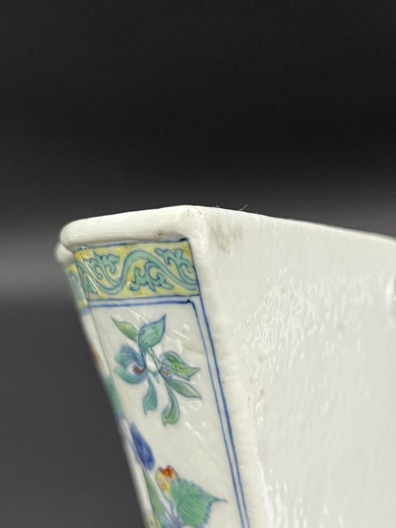 清雍正-乾隆 斗彩折枝花果纹海棠形壁瓶 - 图16