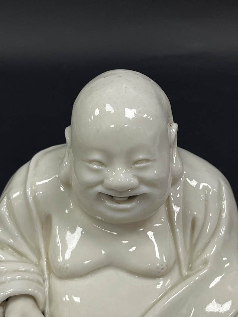 清 德化窑白釉弥勒像 - 图8