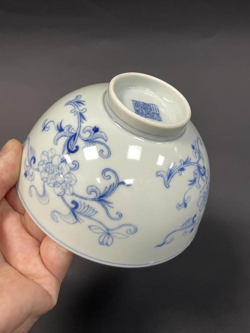 清道光 青花并蒂莲纹碗 - 图10