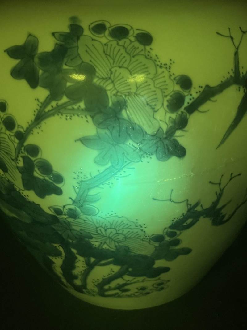 清顺治 青花洞石花卉纹罐 - 图17