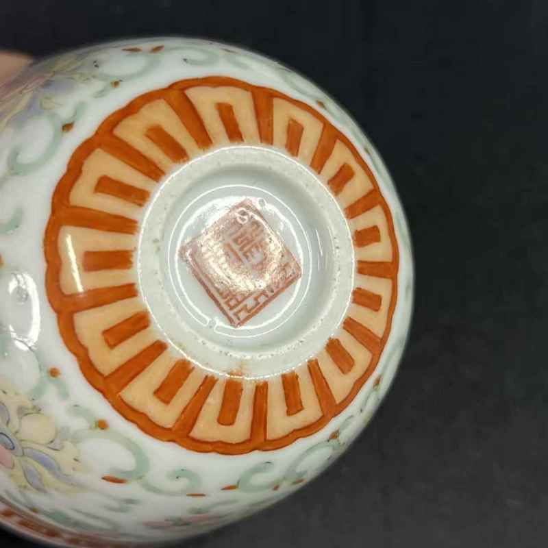 清嘉庆 粉彩番莲纹卧足杯一对 - 图22