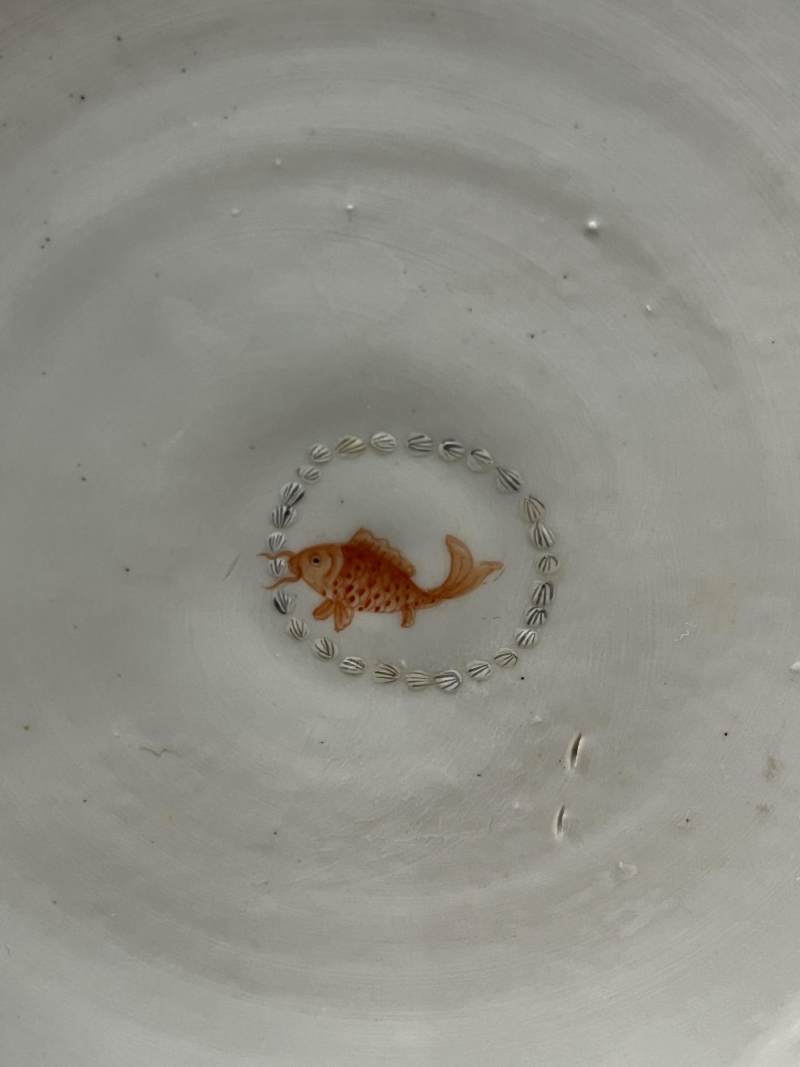 清晚期 蓝地粉彩金玉满堂图地瓶 - 图11