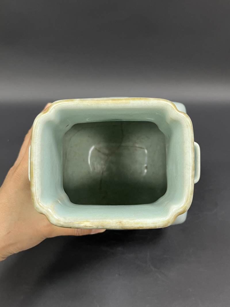 清光绪 青釉粉彩云龙纹贯耳瓶 - 图6