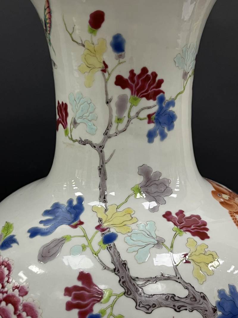 清晚期 粉彩花鸟纹大瓶 - 图11