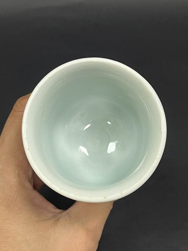 清康熙早期 青花披麻皴西厢记之郑桓求配人物故事图高足杯 - 图5