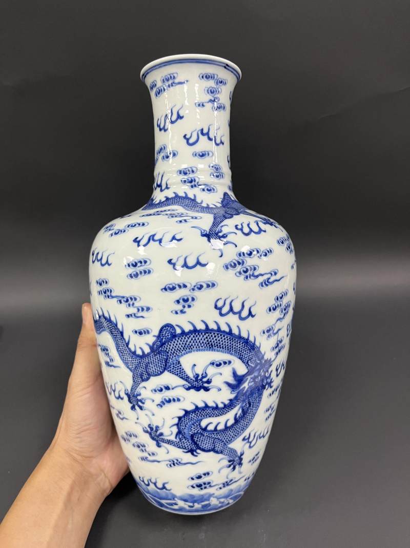 清晚期 青花云龙纹大莱菔瓶 - 图3