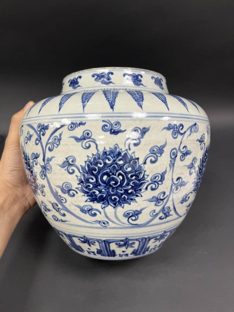 明中期 青花缠枝莲纹罐 - 图2