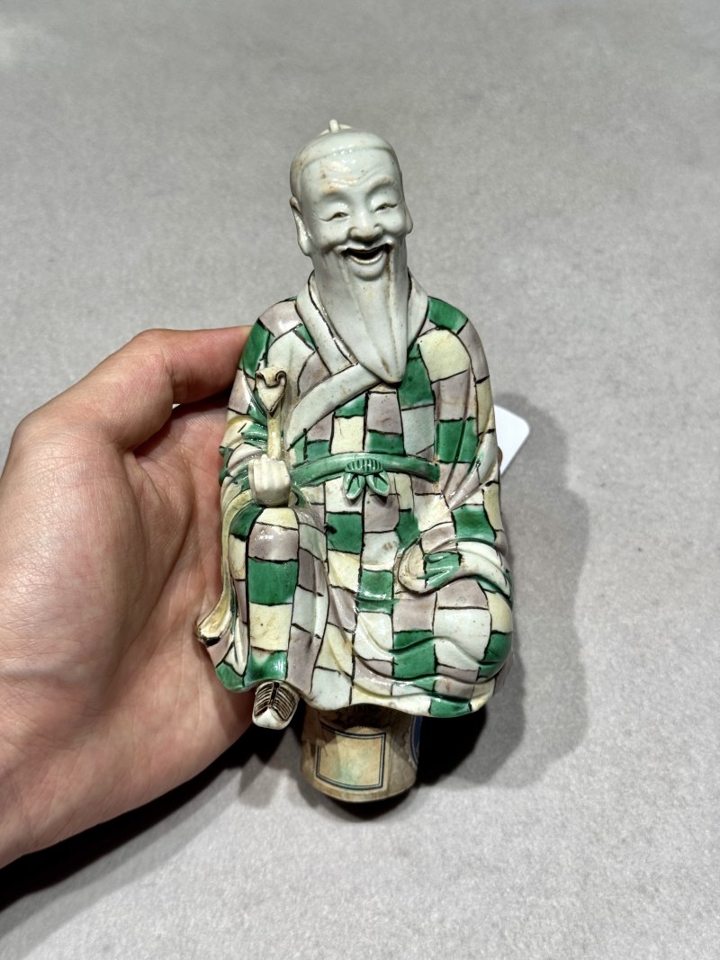 清康熙 素三彩老子出关坐像 - 图17