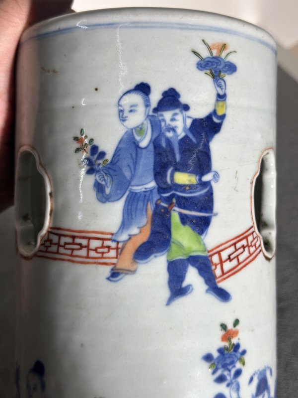 清中期 斗彩人物开窗帽筒 - 图8