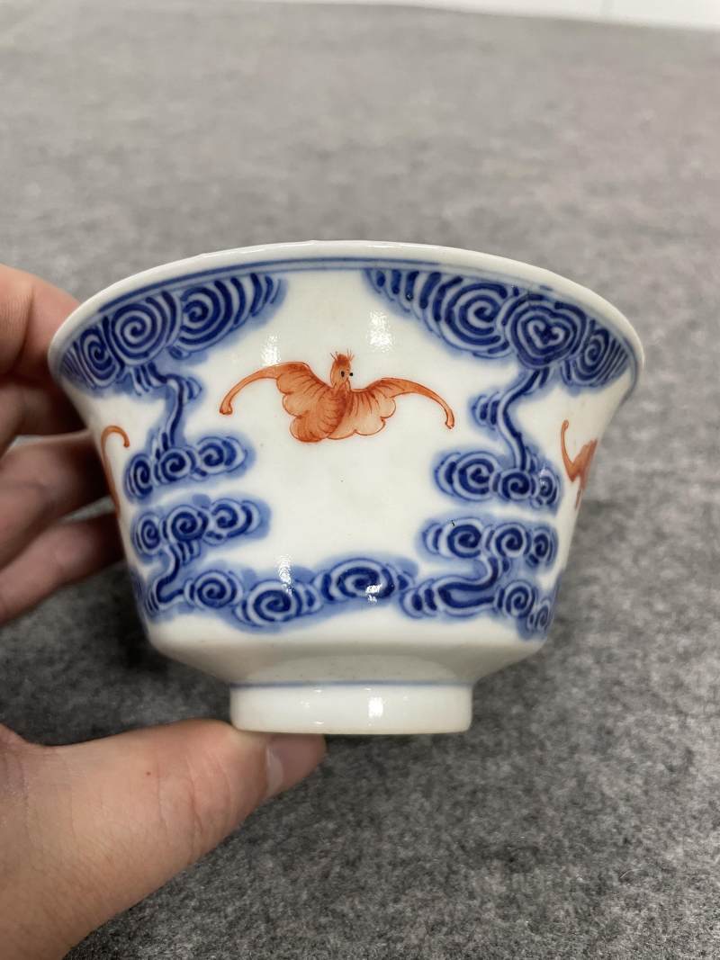 清光绪 青花矾红洪福齐天图杯、碗、盖碗、盘、匙八十三只 - 图78